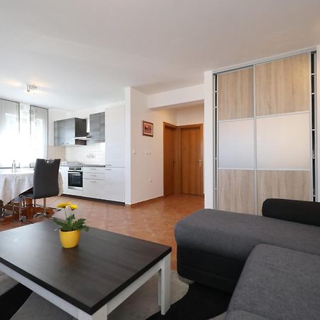 Apartment Dora Preko Buitenkant foto