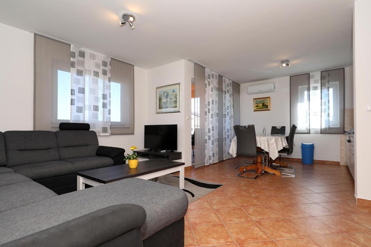 Apartment Dora Preko Buitenkant foto