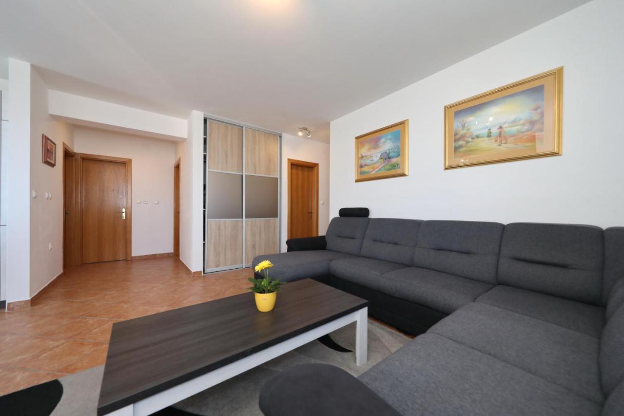 Apartment Dora Preko Buitenkant foto