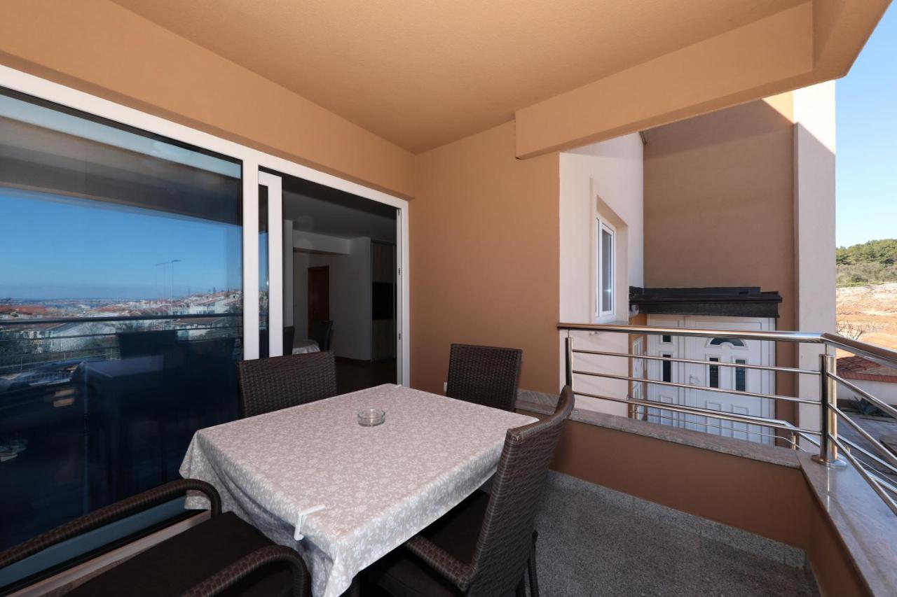 Apartment Dora Preko Buitenkant foto